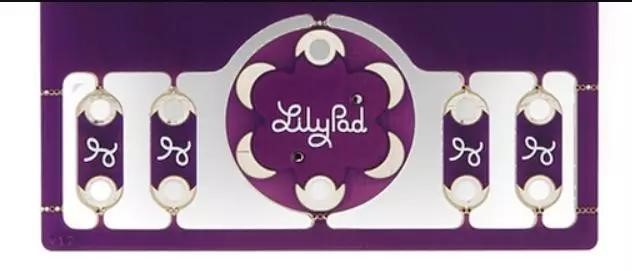 左面是插件焊盘,右面是贴片焊盘 左面是插件焊盘,右面是贴片焊盘